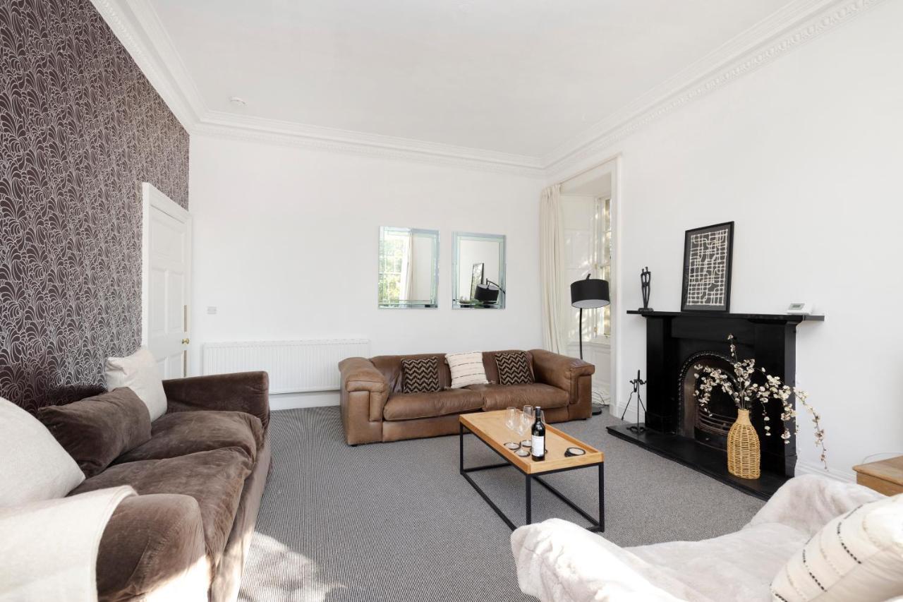 Joivy Delightful Flat With Parking Lägenhet Edinburg Exteriör bild
